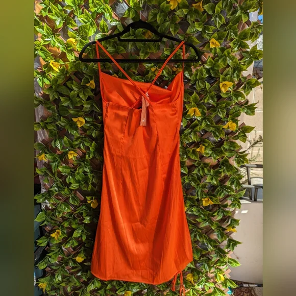 SHEIN SXY Satin Medium Size dress orange color, Criss-Cross‎ Adjust. Straps - Picture 5 of 16